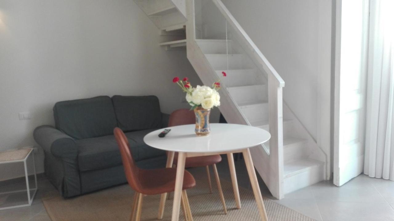 Piano Nobile Bed & Breakfast เนเปิลส์ ภายนอก รูปภาพ