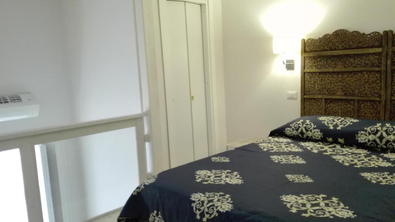 Piano Nobile Bed & Breakfast เนเปิลส์ ภายนอก รูปภาพ