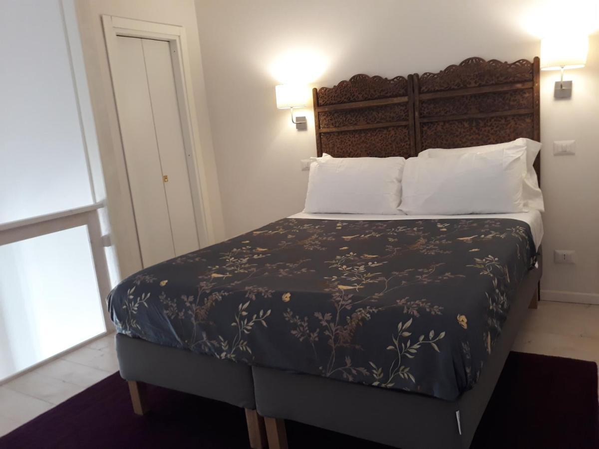 Piano Nobile Bed & Breakfast เนเปิลส์ ภายนอก รูปภาพ